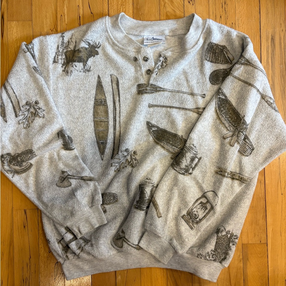 Cabela's Gray Graphic Crewneck Sweater